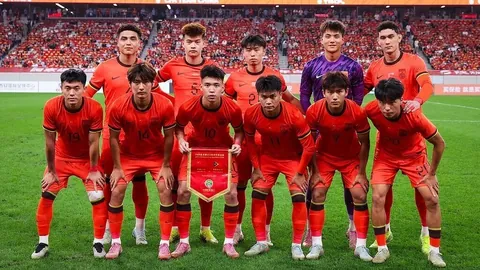 萊萬多夫斯基為梅西榮獲金球獎鼓掌稱讚